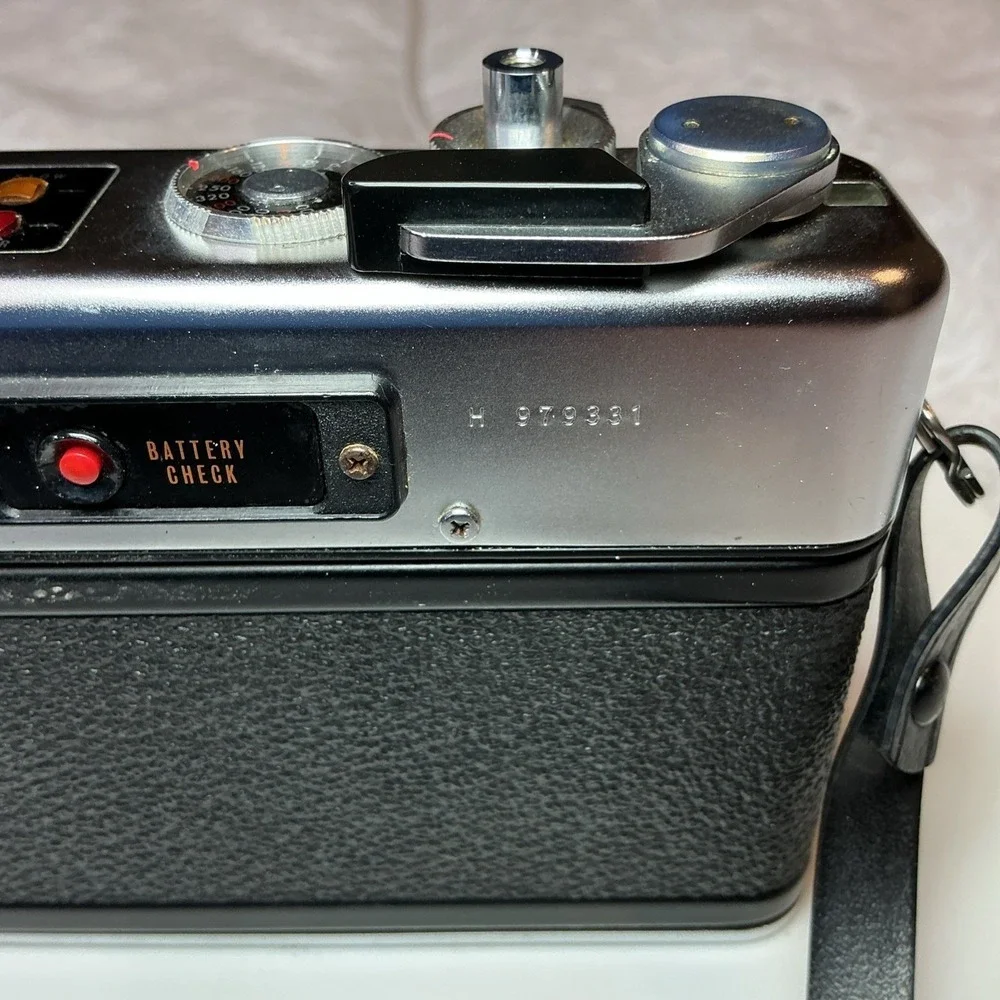 Yashica Electro 35GSN  Rangefinder 35mm Film Camera untested